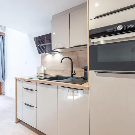 Tanaga Apartman Annecy